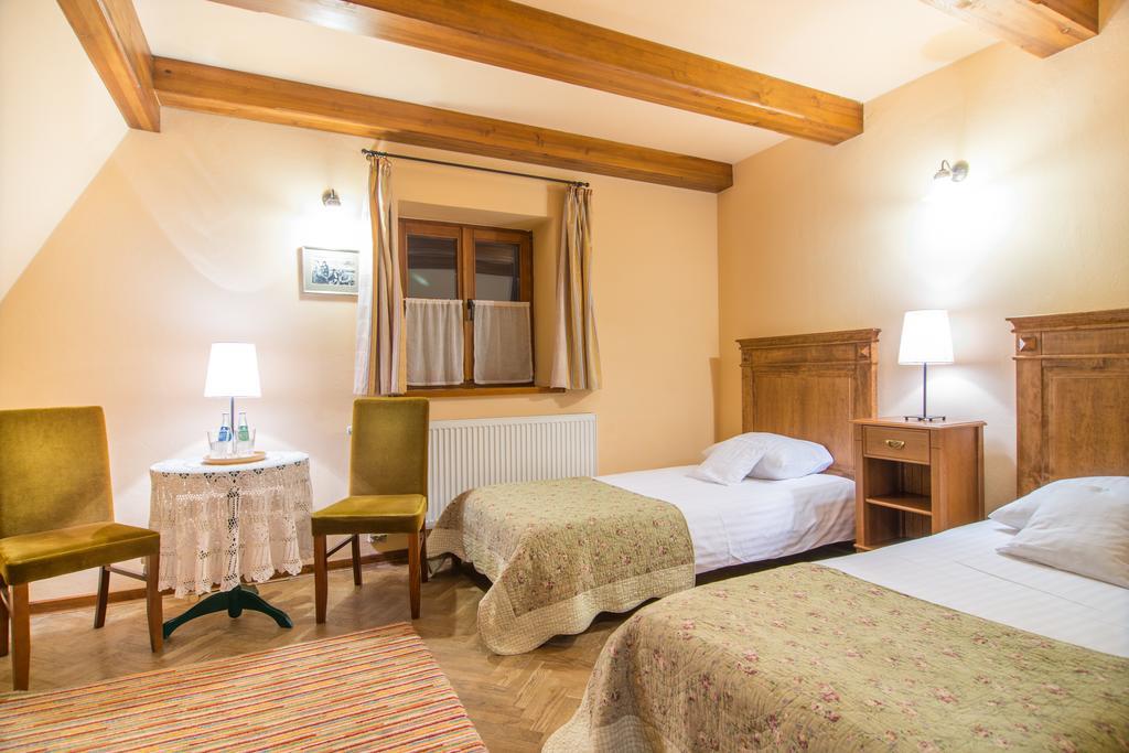Folwark Walencja Hotel Казимеж Долни Екстериор снимка
