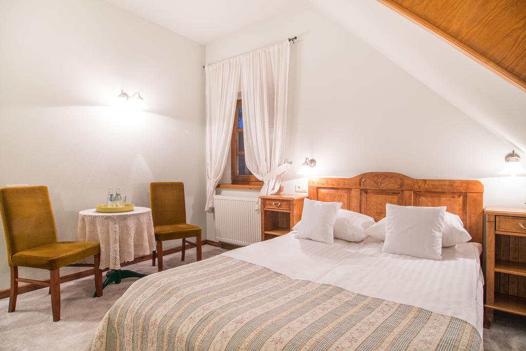 Folwark Walencja Hotel Казимеж Долни Екстериор снимка